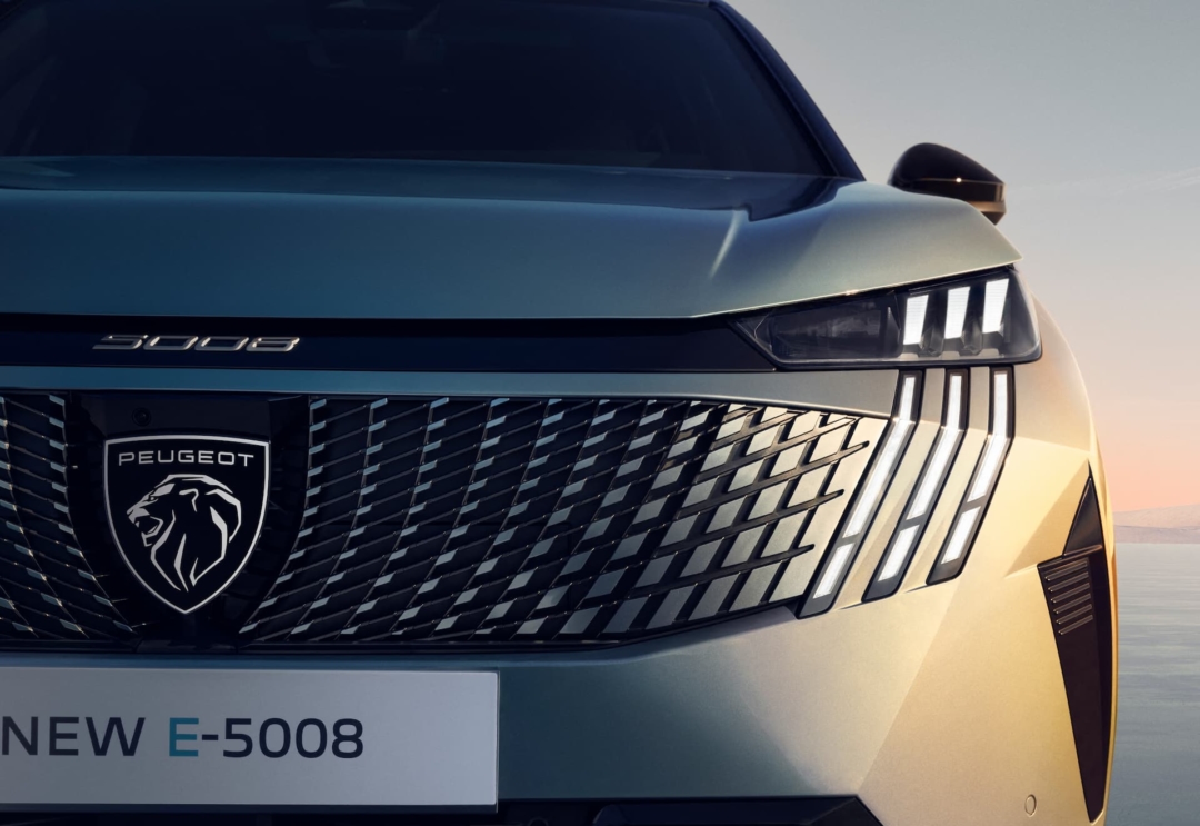 e5008-peugeot-suv-electrique-privas-ardeche