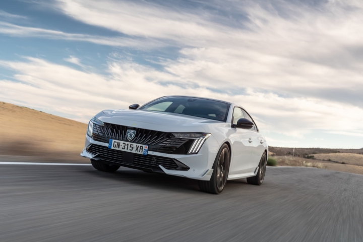 peugeot-508-PSE-drome-26000-sportive-berline