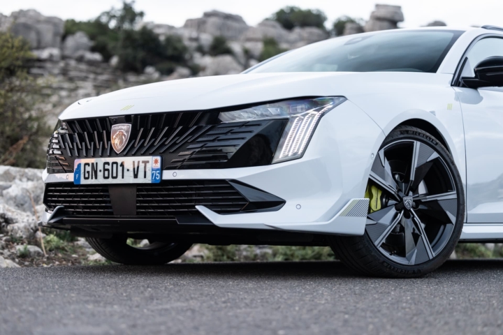 PEUGEOT_508PSESW-familial-break-drome-valence