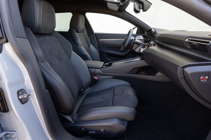 PEUGEOT_508PSESW-peugeot-valence-drome-break-26000