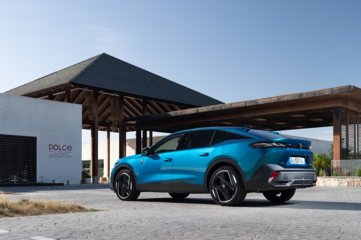 SUV COUPE PEUGEOT 408 DROME VALENCE