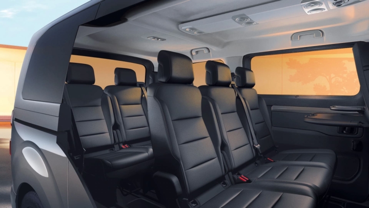 traveller-peugeot-privas-ardeche-monospace- electrique